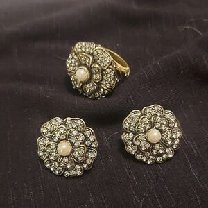 Heidi Daus Elegant Gold and Pearl Floral Jewelry Set - Retired